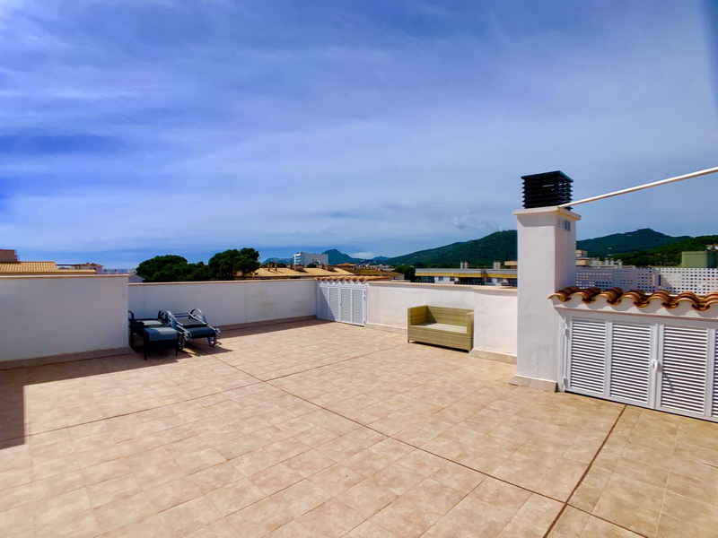 Cala Ratjada – Zentral und Strandnah mit privater, sonniger Dachterrasse